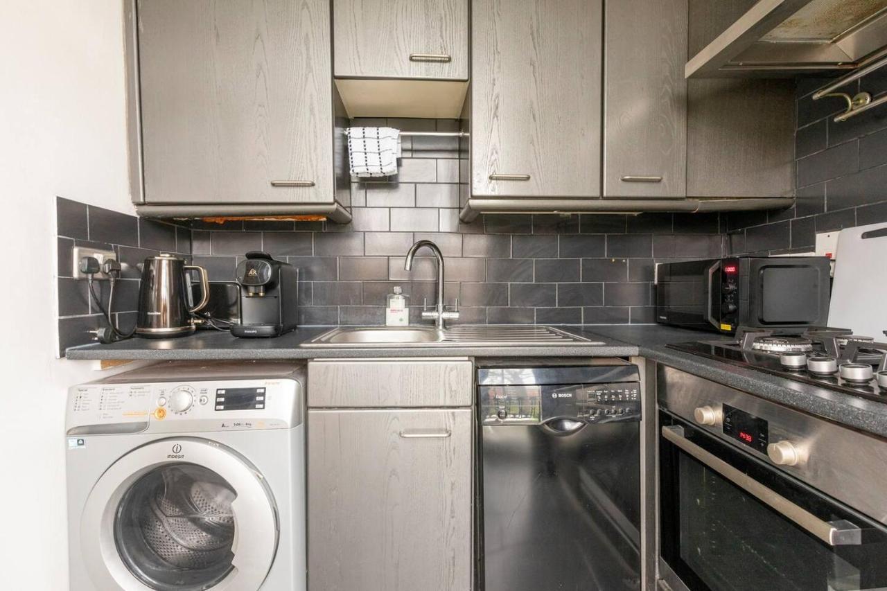 Апартаменты Cozy Flat In The Heart Of Лондон Экстерьер фото
